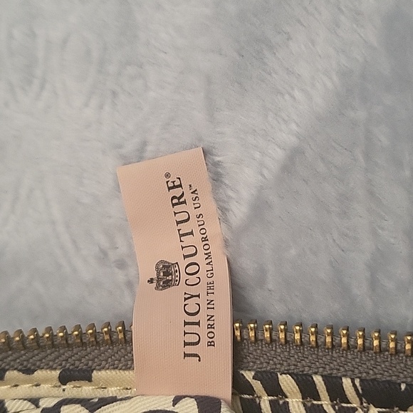 Juicy Couture Wristlet - Picture 9 of 10